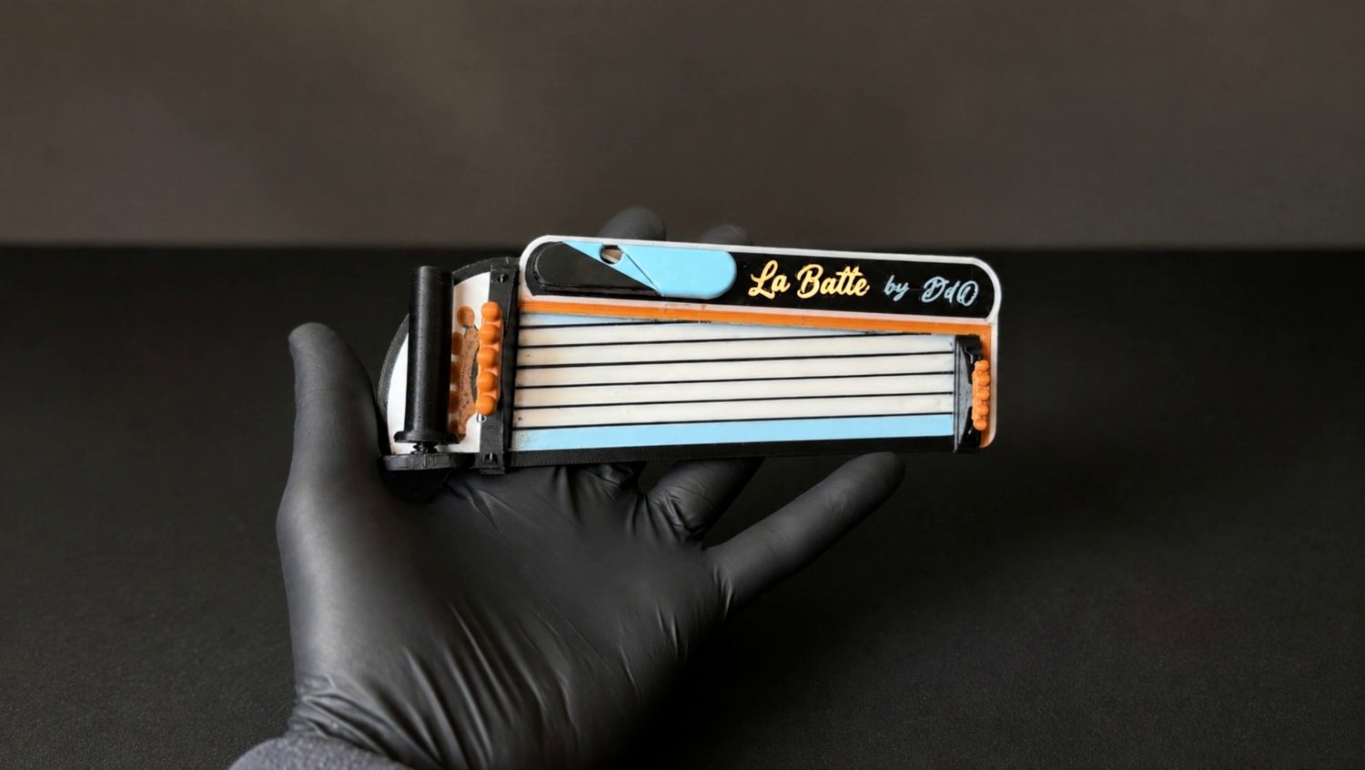 La Réglette technique — en main